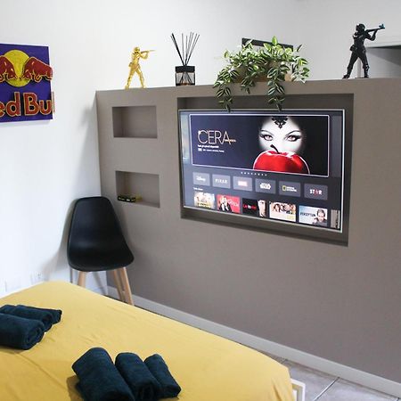 La Suite Dell'Artista Swimming Pool And Air Conditioning Stresa Buitenkant foto
